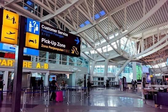 Bali airport pickup zone